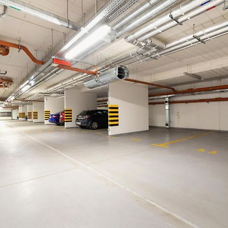 W Parku Lotnikow Apartments Tauron Arena By Noclegi Renters Krakkó Kültér fotó