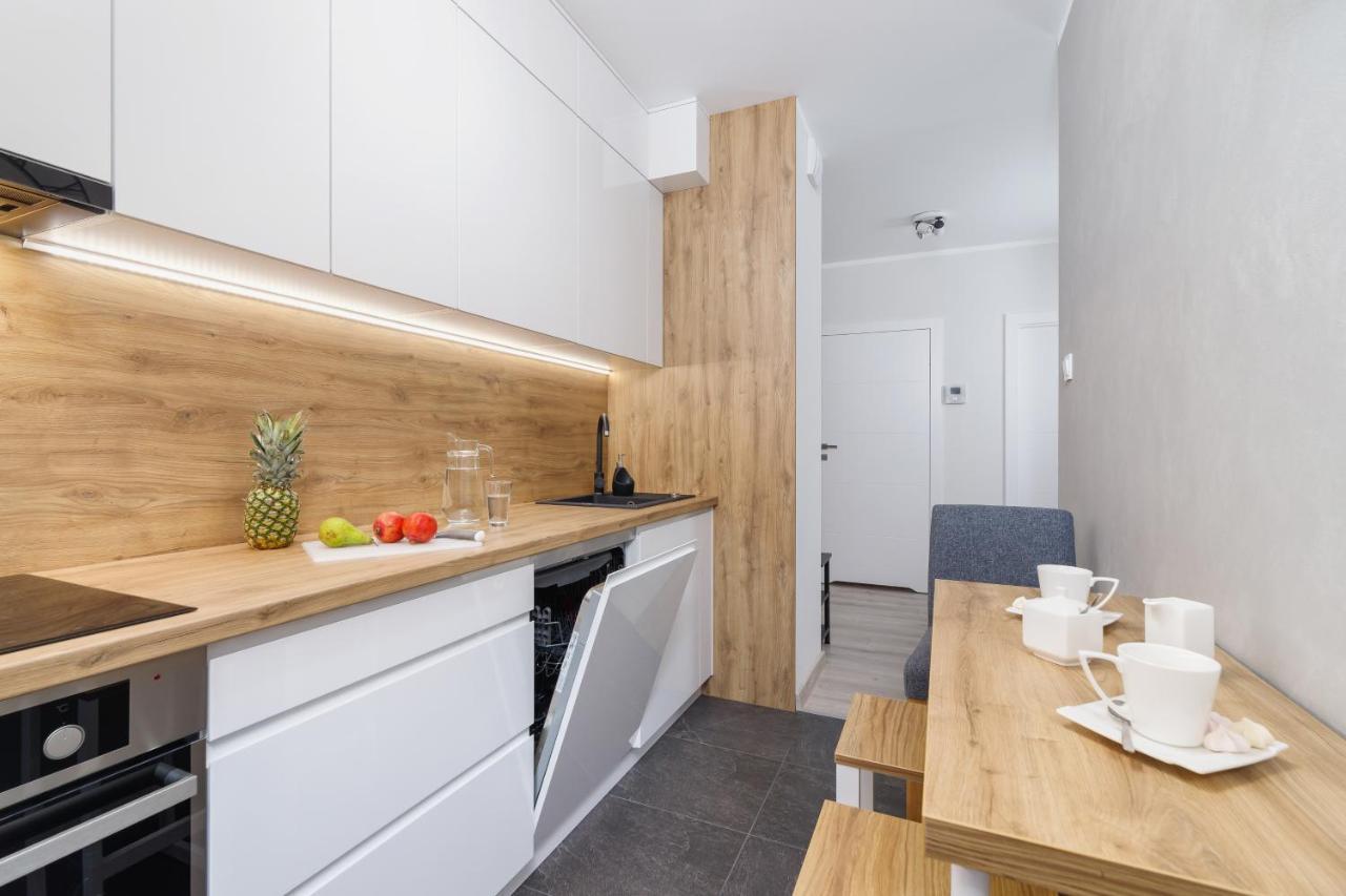 W Parku Lotnikow Apartments Tauron Arena By Noclegi Renters Krakkó Kültér fotó